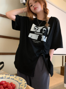 PS44225# ~韩版夏季新款设计感人物印花开衩宽松圆领套头T恤 服装批发女装直播货源