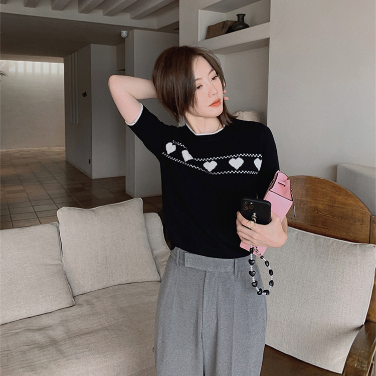 Milk candy sweetheart ~ color contrast love V-neck wool knitted cardigan women's round neck short sleeved sweater