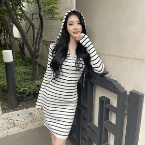 PS63268# 韩版时尚简约连帽拉链修身长袖条纹针织连衣裙 服装批发女装服饰货源
