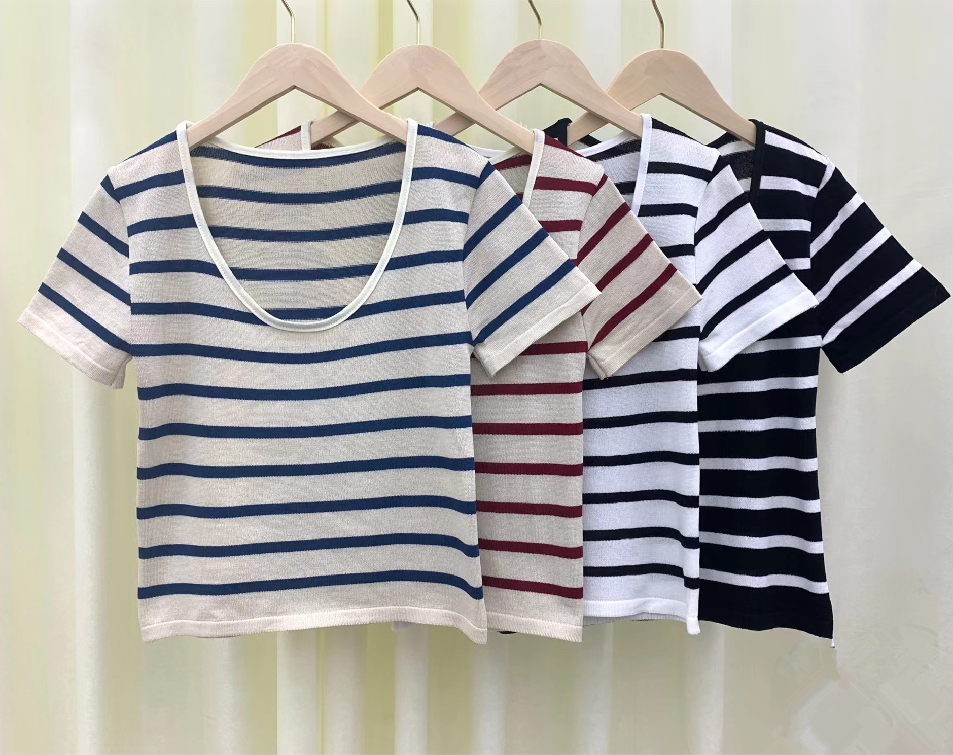 Knitted striped short-sleeved T-shirt women's trendy summer 2024 new knitted short-sleeved bottoming shirt slim fit clothes