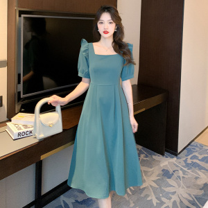 RM10812#绿色连衣裙女夏季女装2022年新款高级感设计小众短袖裙子法式长裙