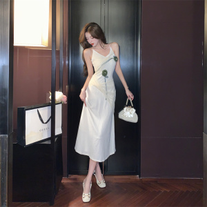 TR22409# 法式复古山茶花Ｖ领连衣裙修身显瘦气质吊带长裙 服装批发女装服饰货源