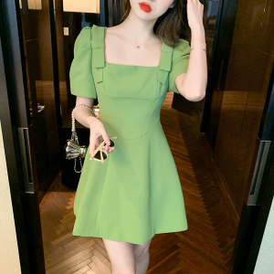 PS58445# 高级感绿色方领连衣裙女新款小个子收腰显瘦气质a字短裙夏季