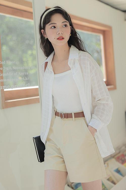 Real shot of white plaid shirt women's design niche early autumn new loose cardigan top jacket