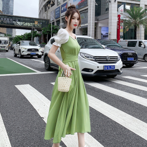 KM21200#法式方领气质赫本风小众设计感温柔风复古高腰连衣裙
