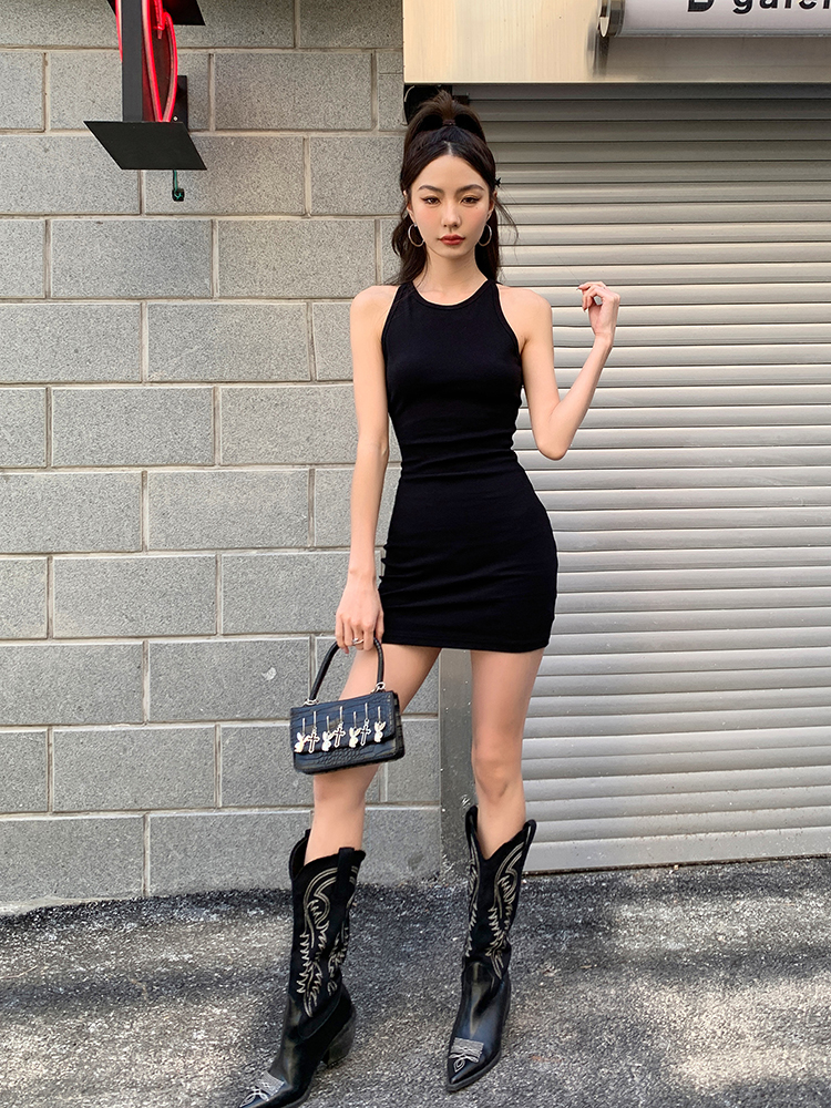 實拍2026春夏新款ins潮歐美風掛脖露背連衣裙女性感氣質包臀裙子