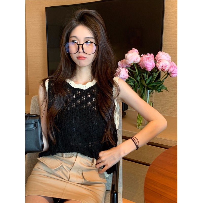 Vintage color matching hollow color matching knitted vest women's 2022 summer new design sense niche loose slim top