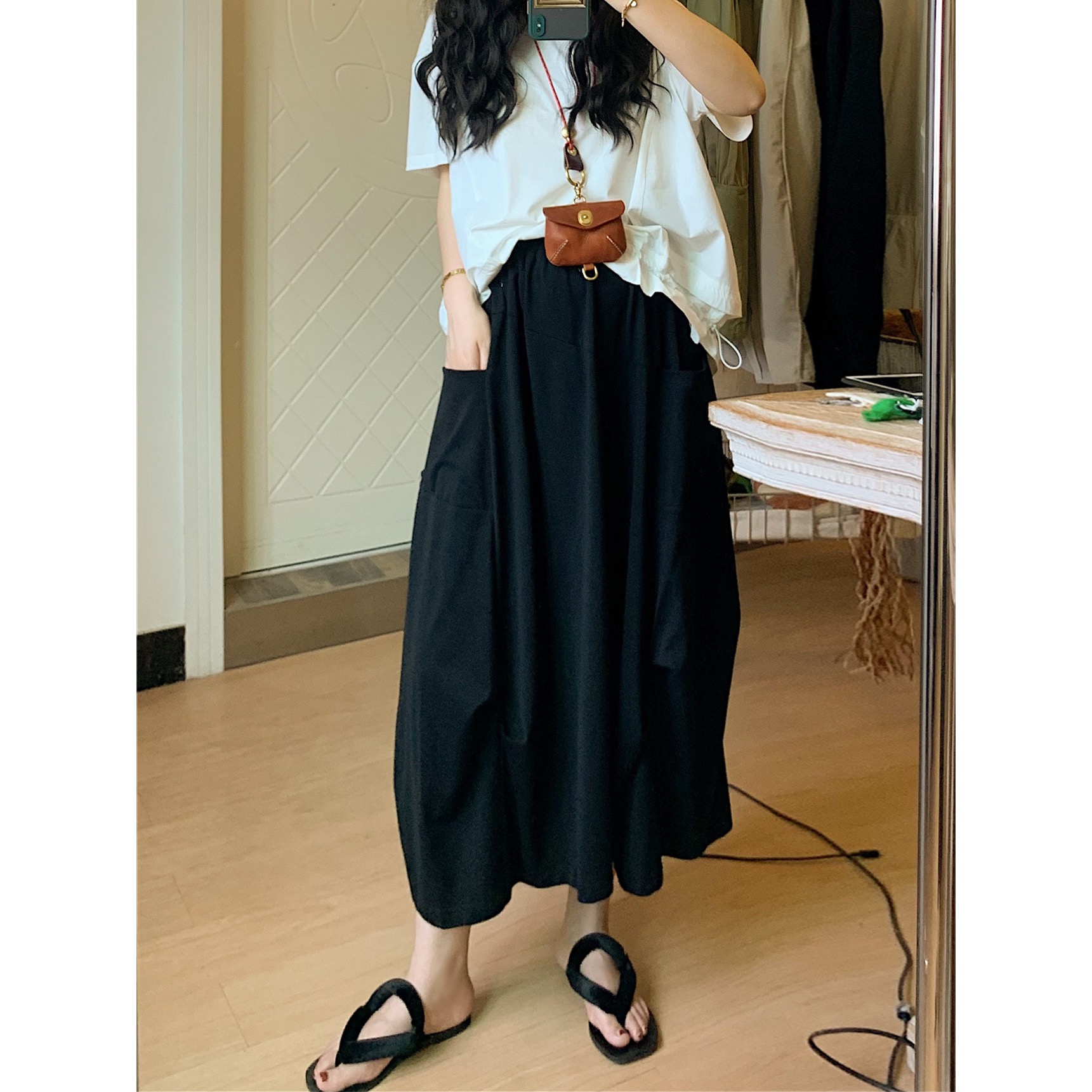 Not a real shot of Wang Zhao slimming ~ 8-piece three-dimensional pocket design irregular high-waisted mid-length skirt