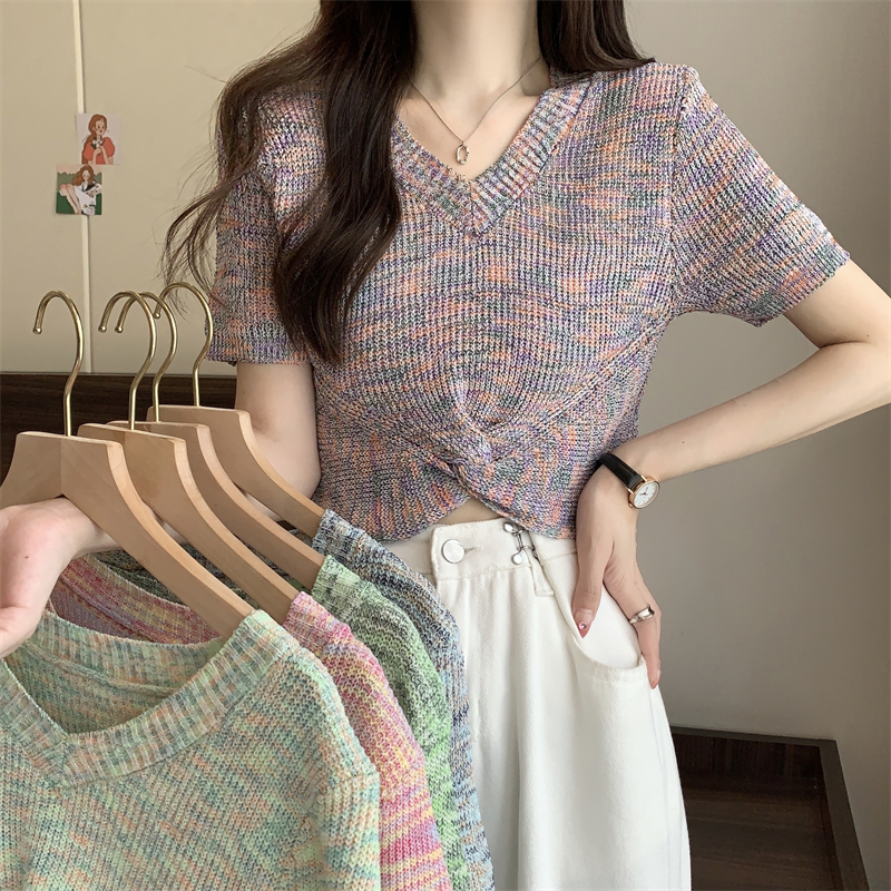 Real price real price Summer new design sense chic and thin V-neck rainbow knitted T-shirt short-sleeved top