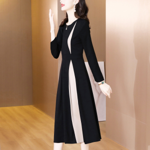 RM962#新款设计感连衣裙高级感女长款长袖撞色赫本风