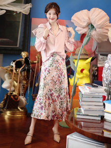 TR11503# 小洋装名媛高端气质御姐风半身裙设计感小众粉色衬衫轻奢套装夏天 服装批发女装直播货源