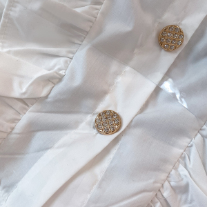 RM730#设计感小众短款上衣女法式温柔衬衣秋高级感小香风荷叶边衬衫