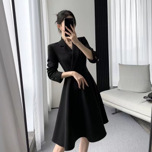 KM21948#黑色连衣裙女2022秋装新款长袖收腰显瘦气质赫本风西装裙