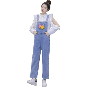 KM20446#韩版毛线彩色花朵牛仔背带裤 +露肩花边衬衫套装