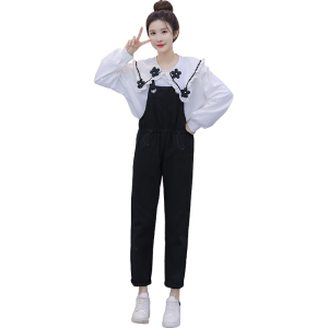 KM20451#韩版黑色收腰牛仔背带裤 +纯棉花朵娃娃领卫衣套装