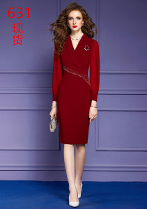 RM9125#红色连衣裙女长袖秋季新款气质女神范V领修身钉珠职业裙子2022