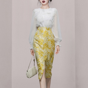 RM1580#新款时尚灯笼袖浪漫贴花白色衬衫开叉直筒提花半裙套装