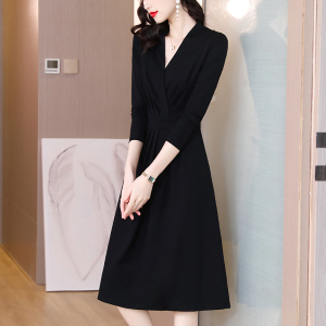 RM960#黑色赫本风连衣裙女长袖高级感显瘦气质小黑裙子