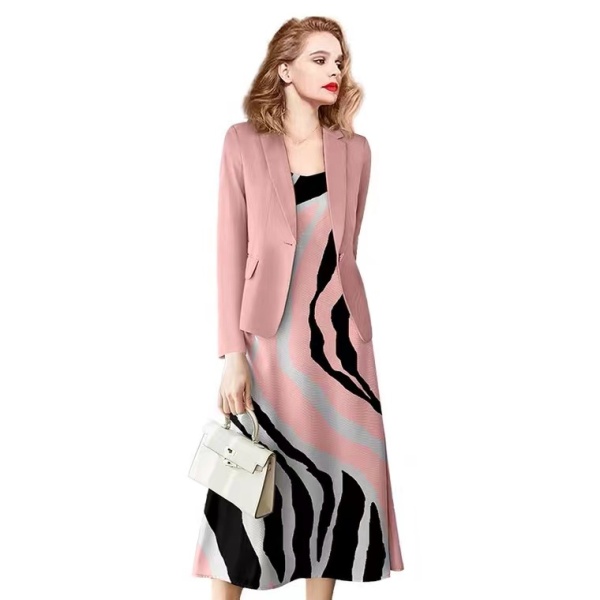 KM23767#秋季女装2022新款气质西装套装粉色西服时尚连衣裙两件套
