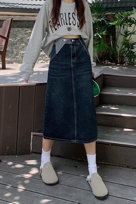Real shot 2024 spring new denim skirt loose Korean style slim fit hip-covering slit mid-length skirt