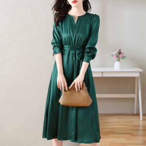 KM23649#新款冷淡风高级感气质连衣裙长袖V领墨绿色轻奢显瘦裙子