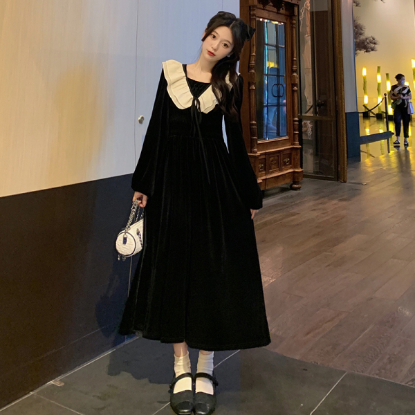 KM29877#大码秋季韩系小众设计时尚荷叶边拼接方领丝绒气质连衣裙