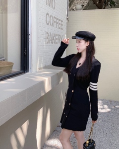 MY3393#王牌特工秋冬短款裙子女高端气质长袖v领黑色毛衣连衣裙