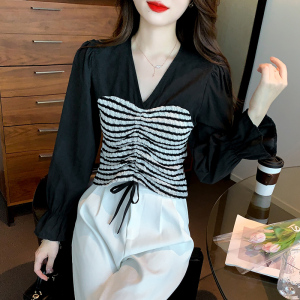 RM23948#早秋新款假两件条纹拼接褶皱抽绳衬衫时尚小衫女