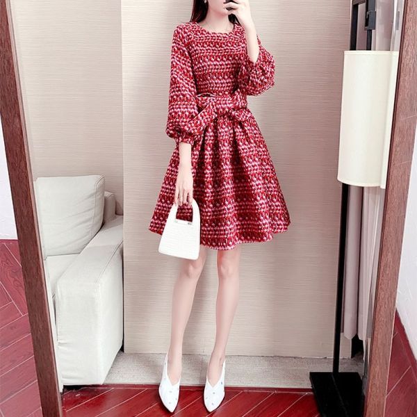 KM24652#新款时尚红色流行裙子设计感轻奢气质名媛灯笼袖连衣裙女