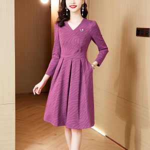 PS57862# 秋季新款韩版时尚气质减龄显瘦中长款V领修身显瘦遮肉连衣裙