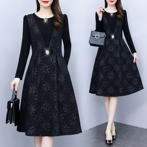 KM26987#大码女装假两件黑色连衣裙女2022秋季新款洋气显高时尚高级感裙子