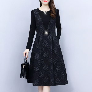 KM26987#大码女装假两件黑色连衣裙女2022秋季新款洋气显高时尚高级感裙子