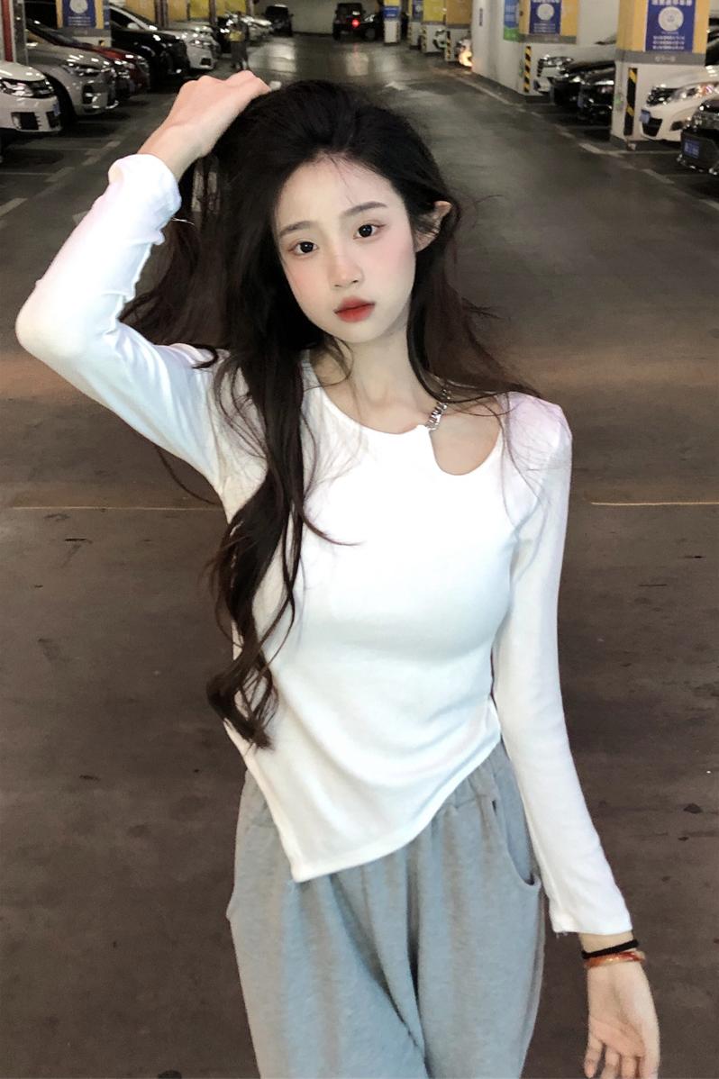 Actual shot ~ 2024 early spring new design niche off-shoulder long-sleeved T-shirt hot girl bottoming shirt top