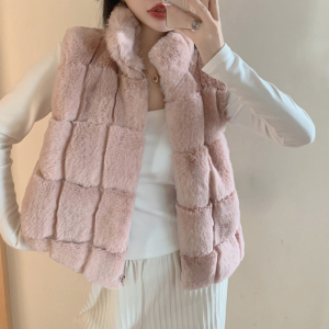 Live shot of the versatile temperament celebrity Rex rabbit fur vest women's short version of the new Korean version loo