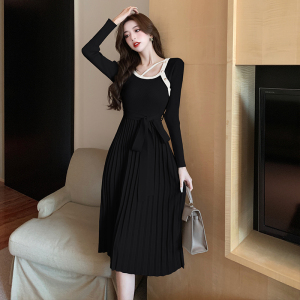 Waist pleated knitted dress with middle length and skirt underneath