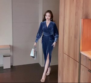 KM27661#韩版秋装新款裙子性感气质V领丝绒显瘦长袖修身连衣裙