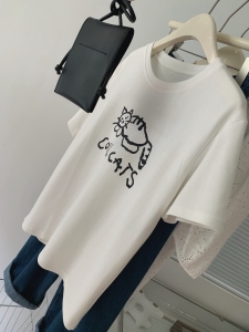 PS60343# 包领德绒个性童趣小猫印花短袖T恤女设计感小众气质上衣 服装批发女装服饰货源