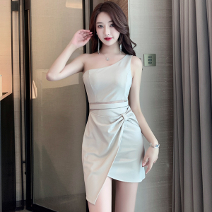 Hollow out belly wrap buttocks sexy one shoulder dress
