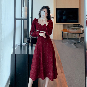 RM590#红色小香风连衣裙女2022年秋冬新款法式喜庆显瘦方领长裙