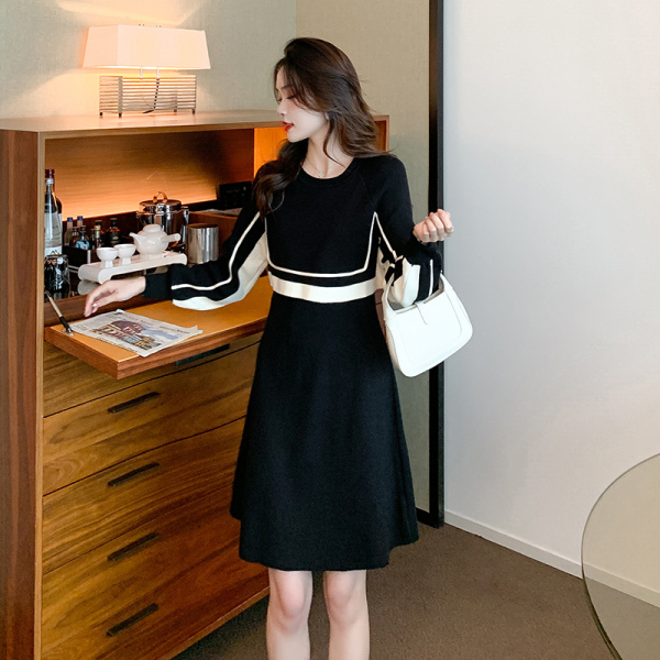 KM29423#设计感圆领减龄假两件毛衣裙气质黑色针织连衣裙