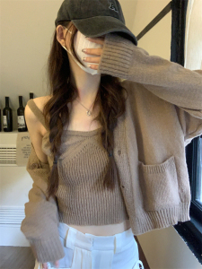 KM29464#新款韩版小香风开衫毛衣外套+吊带抹胸毛衣两套装