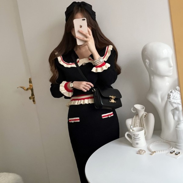 KM29868#韩版 INS 时尚减龄高级感娃娃领上衣+保存半身裙两件套