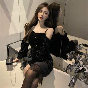 Velvet one-shoulder pure black dress