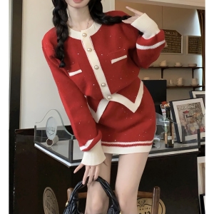 KM30597#复古时髦小香风针织套装女小众高级感短款毛衣外套半裙红色两件套