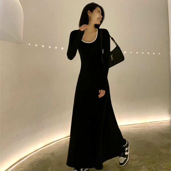 KM30912#黑色长袖针织连衣裙女2022秋冬打底裙高级感气质修身长裙