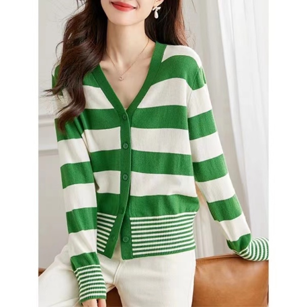 RM453#绿白条纹羊毛针织开衫女春秋新款 洋气外搭毛衣短外套