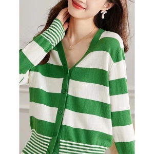RM453#绿白条纹羊毛针织开衫女春秋新款 洋气外搭毛衣短外套