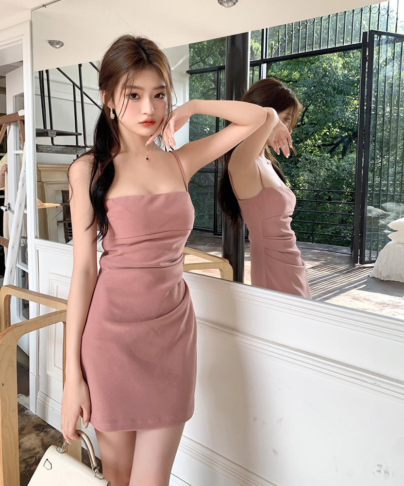 Real shot of 2024 summer new style pink suspender dress pleated waist temperament high-end sexy hip-covering short skirt for women