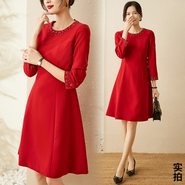 RM3121#高端轻奢红色连衣裙女春季2023新款气质镶钻收腰中长裙子