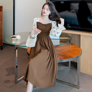 RM479#新款法式方领褶皱印花修身显瘦长款连衣裙